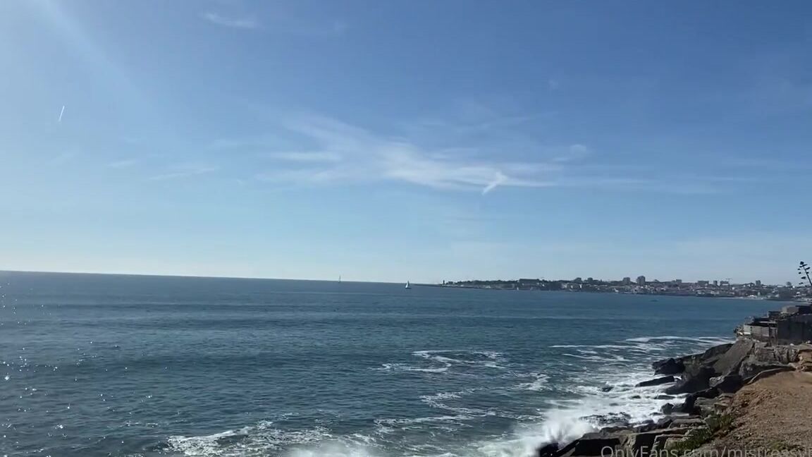 Mistress V Black Nicknamed Mistressvblack Onlyfans Lets Walk Estoril Imagine The Smell Of These Socks