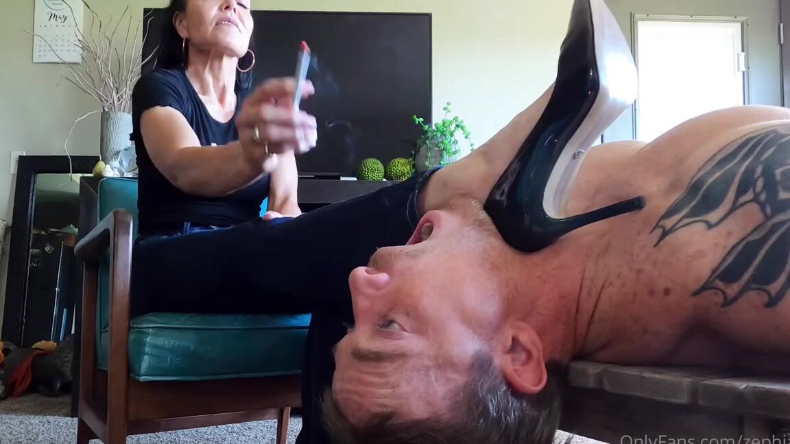 Worldgoddess Onlyfans Men Are Nothing But Objects To Make My Life Easier This One Happens To Be An Ashtray