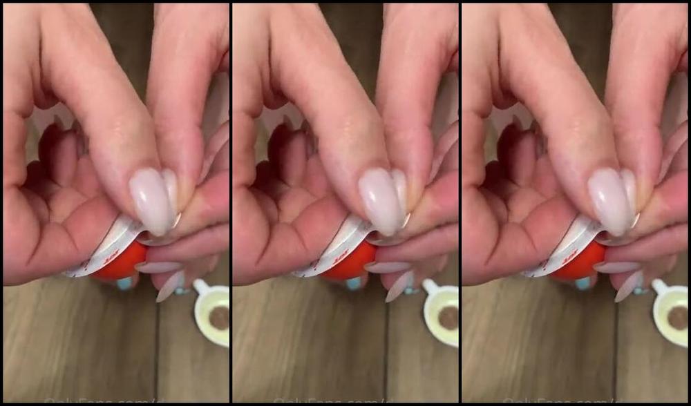 Deapistilla Nicknamed Deapistilla1 04 17 2022 Onlyfans Video Buona Pasqua Lo Schiavo Mangia L Uovo Dai Miei Piedi Auguri A Tutti