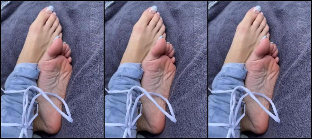 Greek Goddess Li Aka Greekli77 07 07 2024 Onlyfans Video Of Course Im Giving You A Free Video On Soleful Sunday