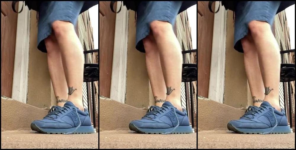 Catprincessfeet Onlyfans Barefoot In Sneakers Watch As I Slip Out Of My Old Shoes And Stretch My Sexy Mature Feet 2