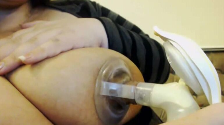 Destinydiaz Young Milf Pumping Milk From Huge Tits