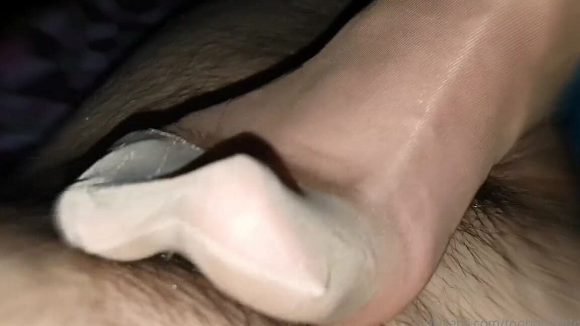 2Hotfeet4You Nicknamed Toohotfeetforyou Onlyfans After Few Hours Of Dancing At The Disco Its This Poor Cocks Turn She Was Feeling