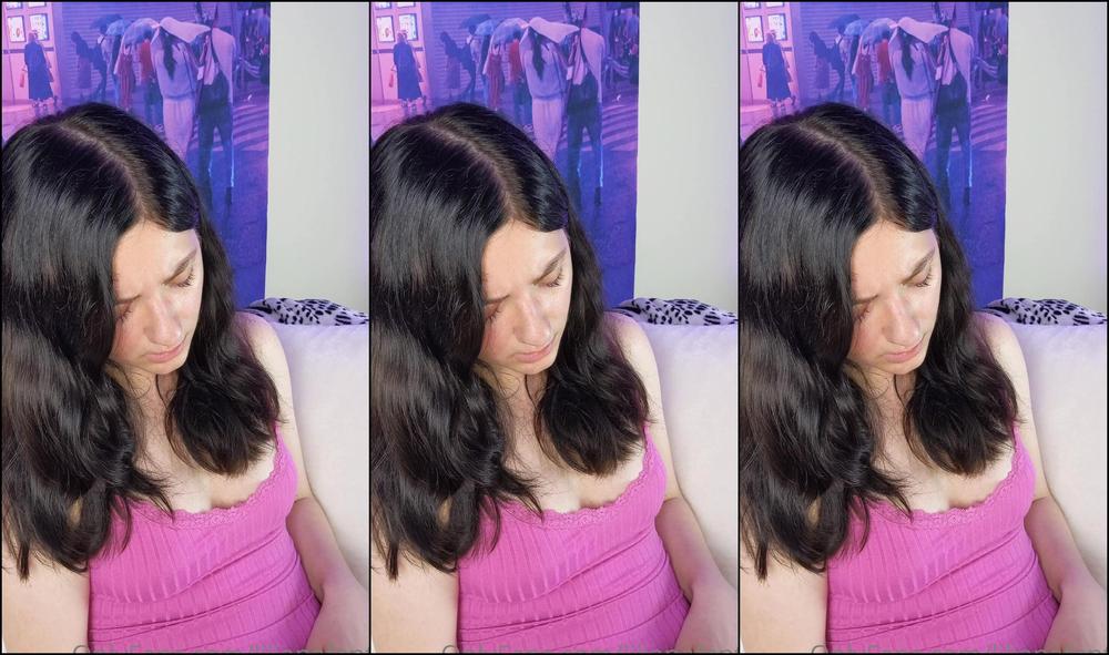 lilianafenty-11-09-2020-705333812-using-my-wand-vibrator-while-i-worship-my-feet-