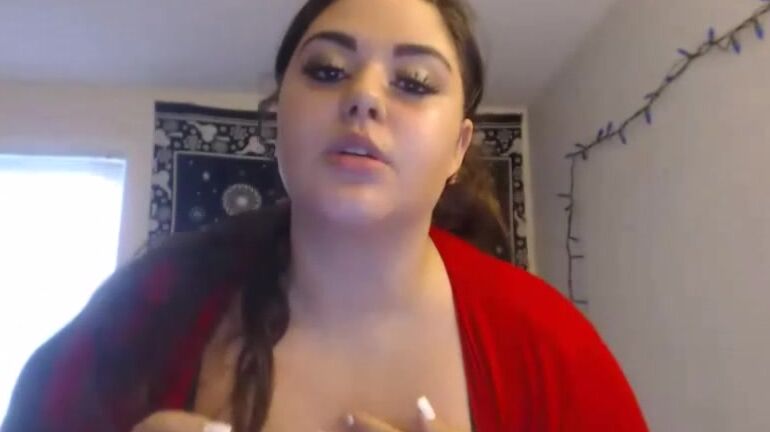 Destinydiaz Busty Goddess Smoking And Teasing