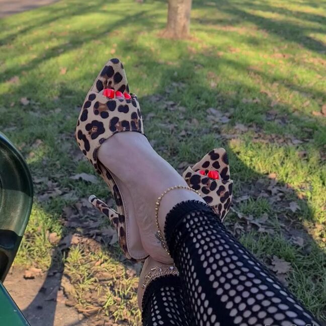 Feetbysherri Onlyfans Dangling In The Park On A Winters Day