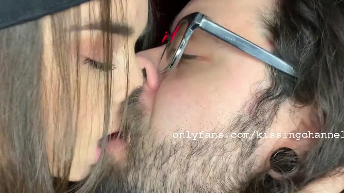 Kissingchannel Nicknamed Kissingchannel 10 21 2021 Onlyfans Video Colton And Veronica