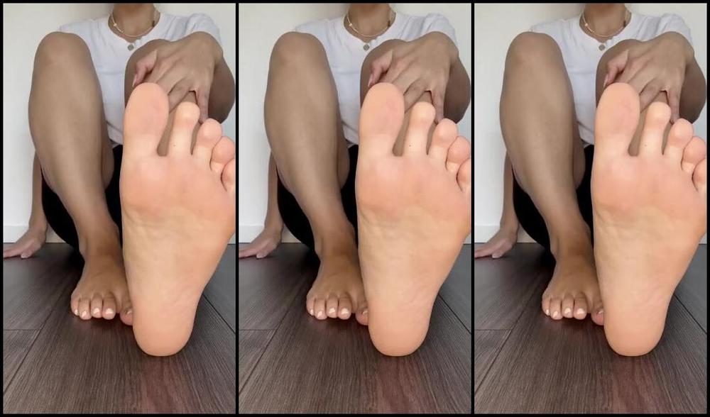Sarina Jones Nicknamed Sarinajones 12 17 2023 Onlyfans Video These Bare Soles Are Waiting For You