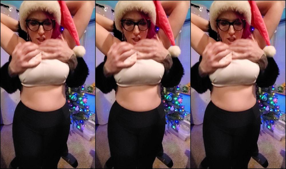 Pinkys Toes Holiday Boobie Manhandling
