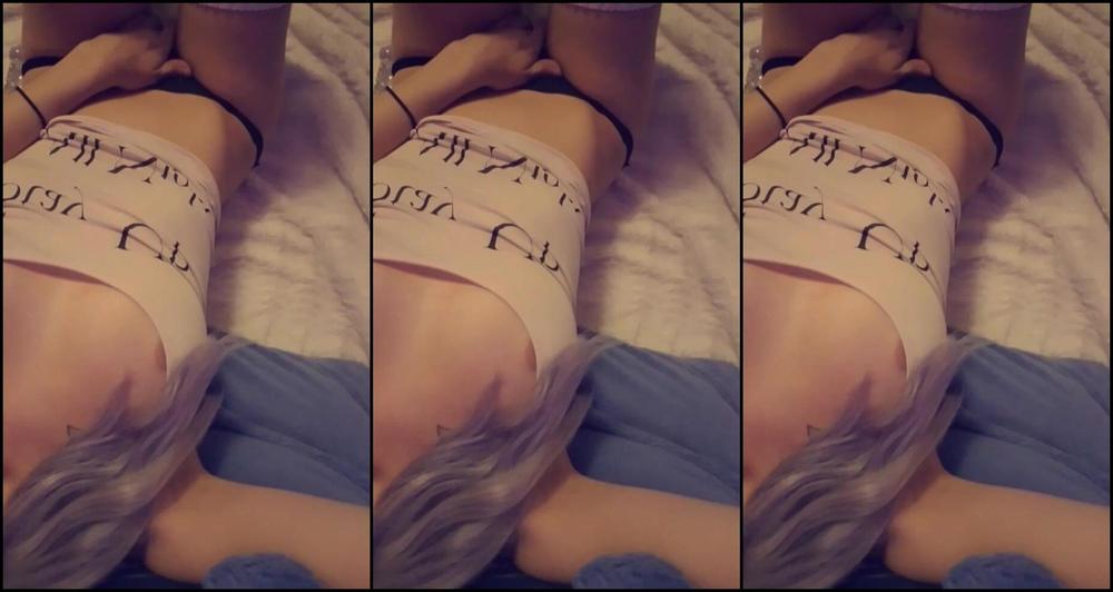 Close-Ups, Fingering, Glass Dildos, Skinny Women lilmskitten late night  snapchat cumshow ManyVids