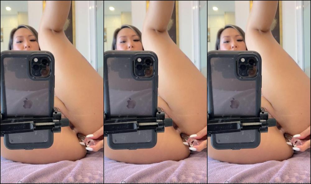 Itsmegumix 2398440071 03 25 2022 Love Warming Up With Glass Dildo Tgif