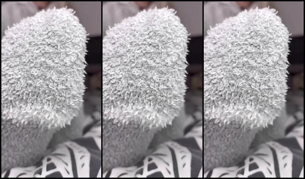 Knuspi Feet Nicknamed Knuspi Feet Onlyfans Feetknuspi Feet 3103345476 It S Getting Colder And My Feet Are Always Cold Too So Im Always In Socks P