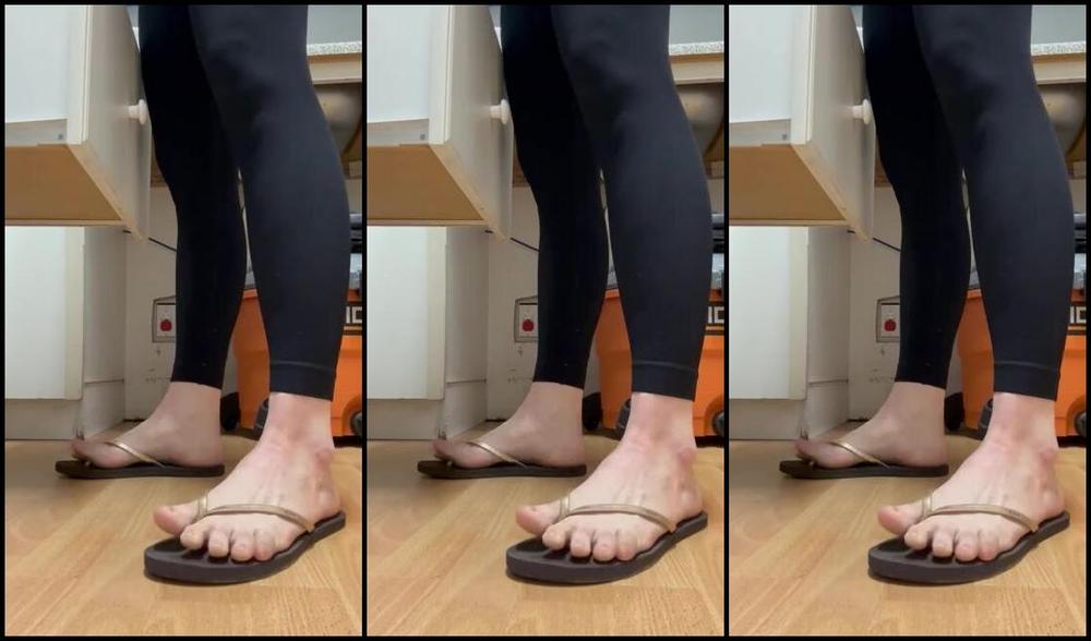 Athletoes Nicknamed Athletoes Onlyfans Folding Towels Is Soooo Much Fun