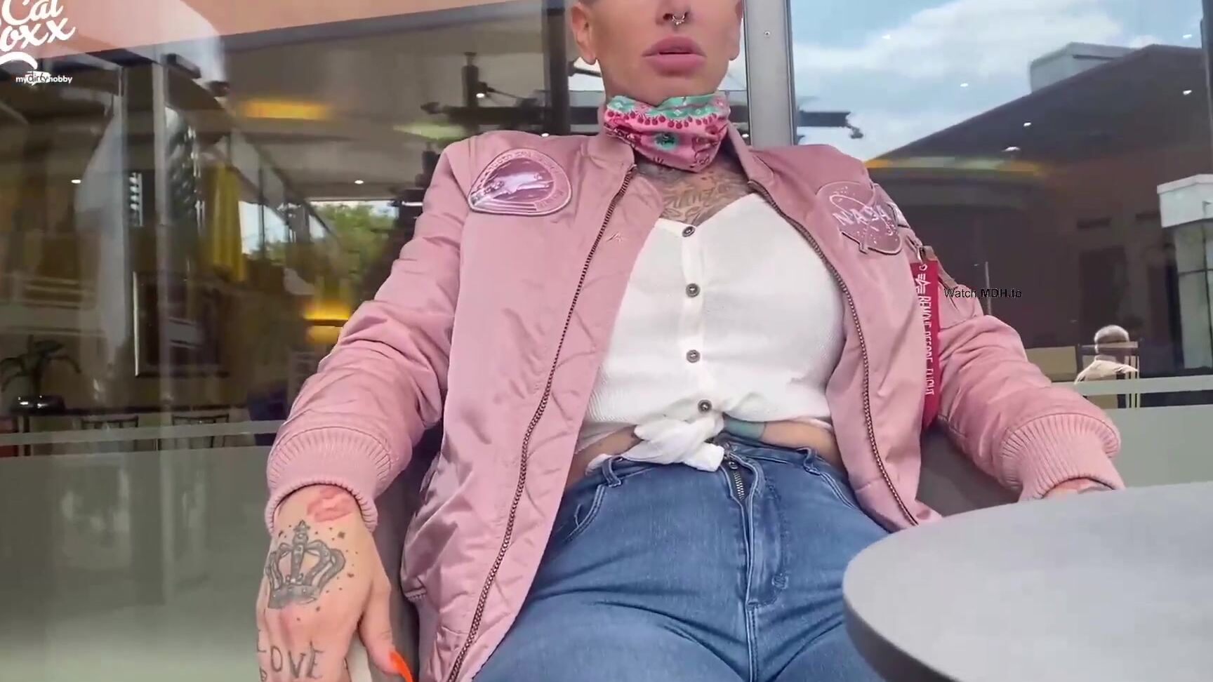 Cat Coxx 20.05.17  Ferngesteuert im Shoppingcenter MyDirtyHobby