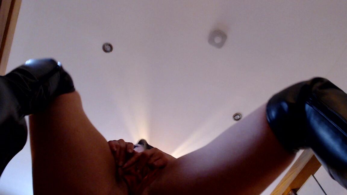 "SuzieLove212" boots, giantess, pussy play, unaware giantess, voyeur giantess plays with pussy while you spy amp play Manyvids