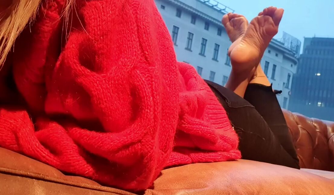 Sofiastoe Aka Sofiastoes Onlyfans I Miss My Work Imagine Being My Coworker And Having Lunch Break Together