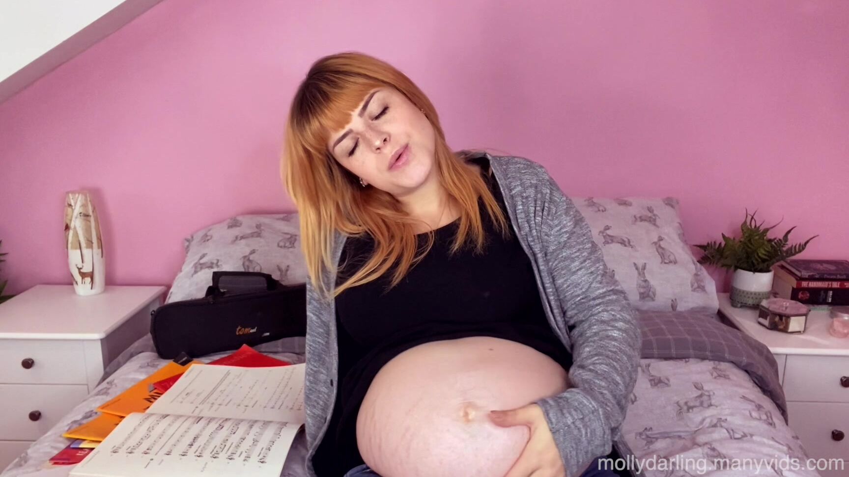 "Molly Darling" belly, belly button fetish, belly fetish, kink, pregnant Pregnant Belly Button Masturbation manyvids
