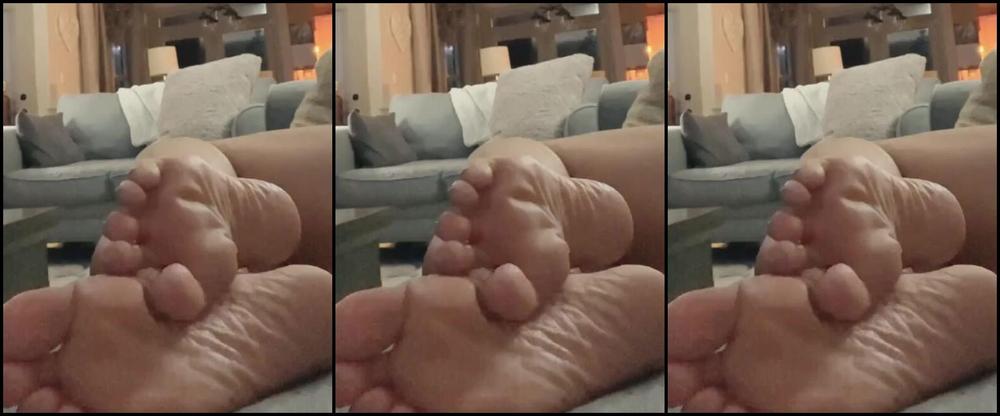 Kate Dangle Nicknamed Katedangle 07 05 2024 Onlyfans Video Just Me Relaxing After A Long Hot Day If You Like What You See Drop A