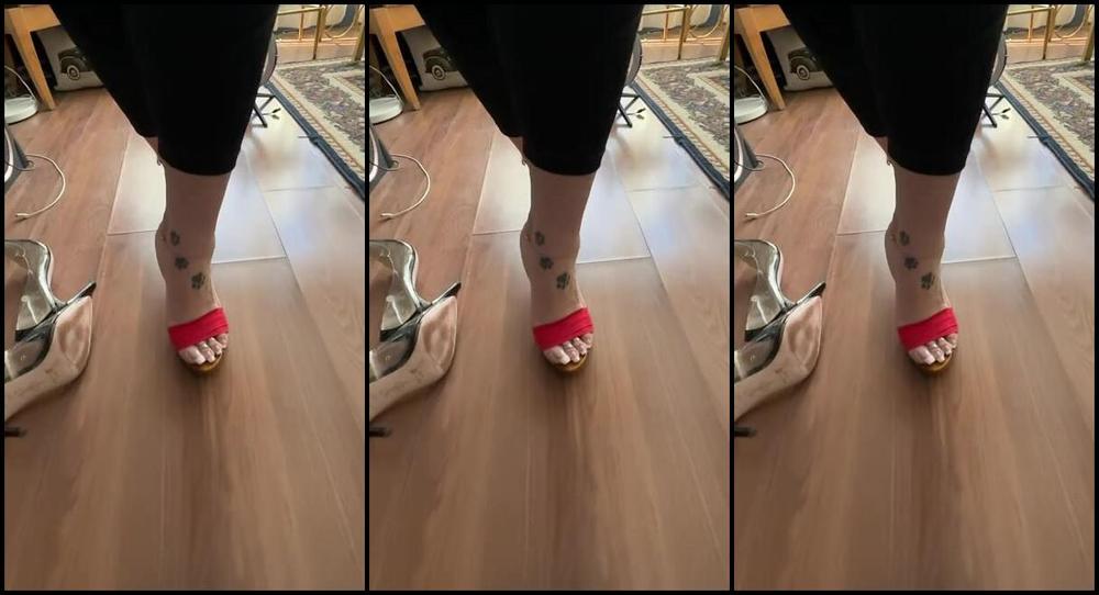 Tatianasnaughtytoes Nicknamed Tatianasnaughtytoes Onlyfans Slowwwww Motionnnnn