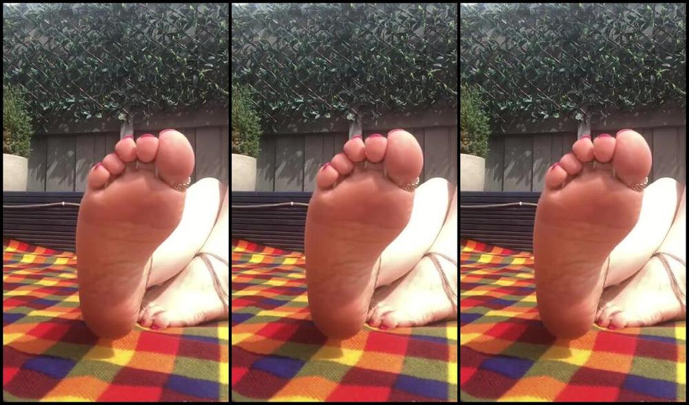 Joeyofarches Nicknamed Joeyofarches Onlyfans Wanna Come And Enjoy Me In The Sun