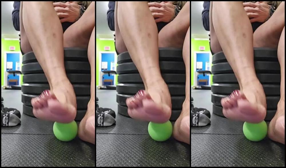 Flirtygirl370Z Nicknamed Flirtygirl370Z Onlyfans Reflexology And My Favorite Green Ball