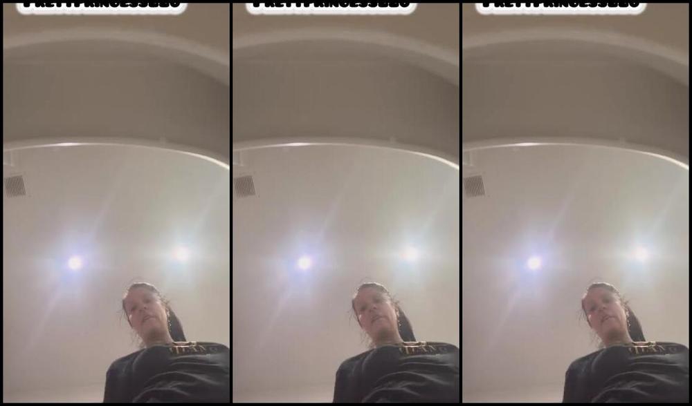 Prettyprincess220 09 22 2024 Onlyfans Video My Slave Is In The Toilet And Devours My Farts