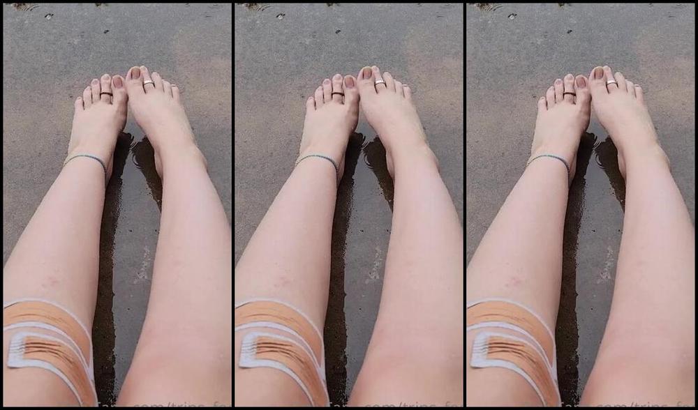 Mistress Trina Nicknamed Trins Feet 01 24 2022 Onlyfans Video Rainy Day And Natural Nails Makes The Perfect Pairing 5Nrj