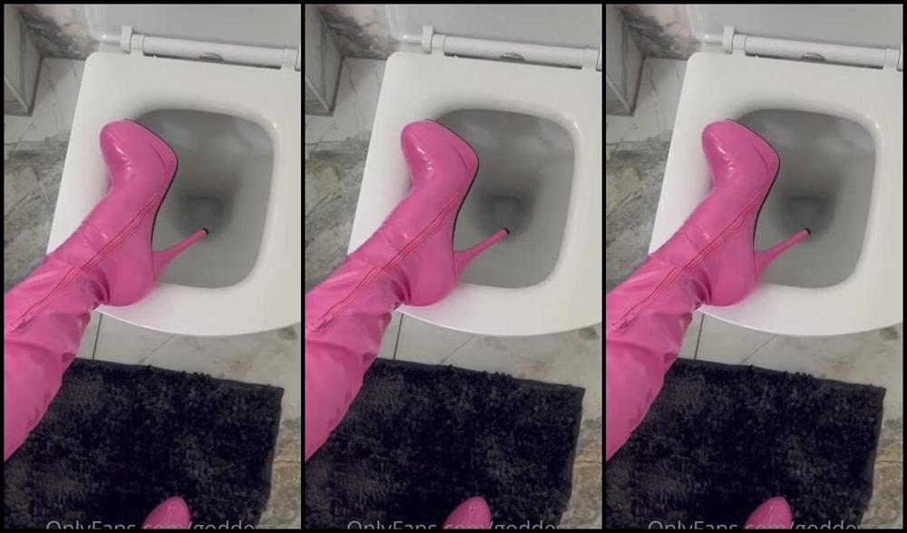 Miss Evie Lock Nicknamed Missevielock Onlyfans This Is What Happens When You Forget To Get Your Goddess A Val