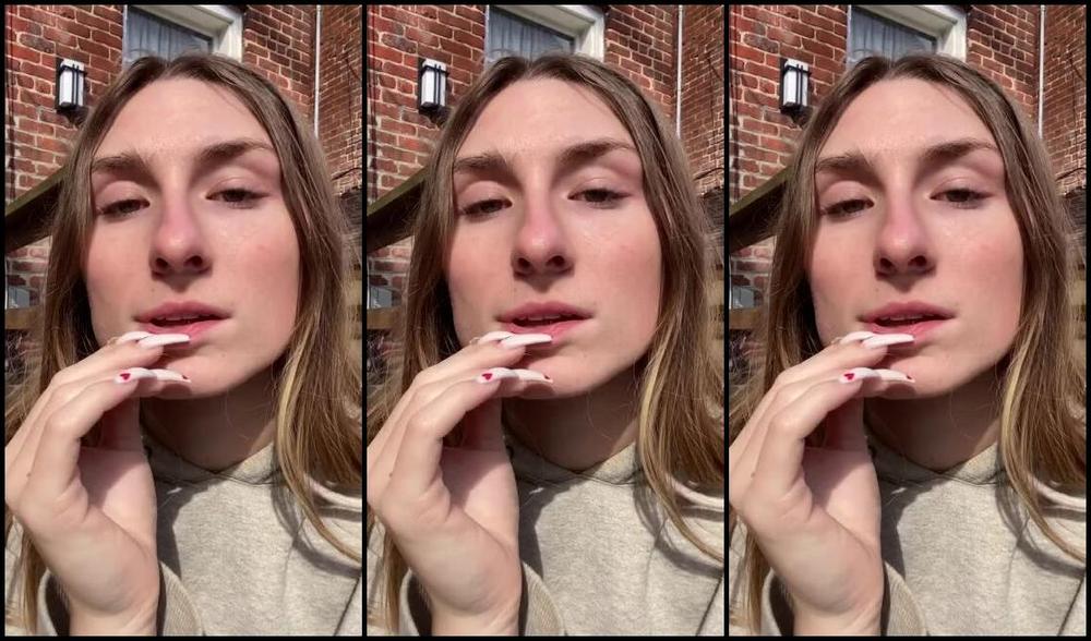 Lalalaura Nicknamed Lauras Kingdom 10 06 2024 Onlyfans Video Grace White Nails