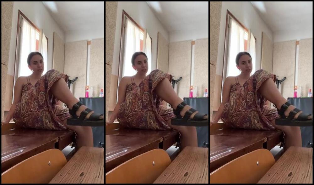 Goodgirl 004 Onlyfans Ci Divertiamo Tra I Banchi Di Scuola 5