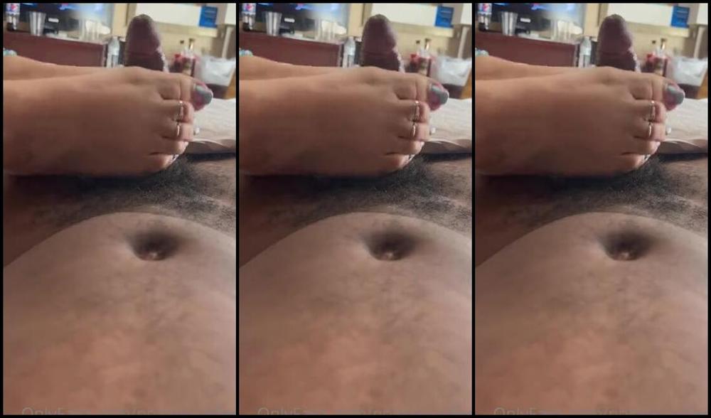 Nolove Justfeet Nicknamed Nolovejustfeet Onlyfans Bae Woke Up Horny For My Feet Couldn T Let Him Leave With A Hard