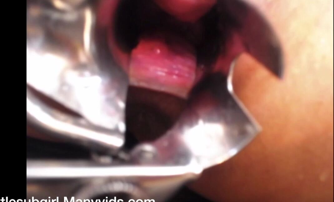 littlesubgirl-22-11-2019-90934202-video-stretching-my-pussy-wide-open