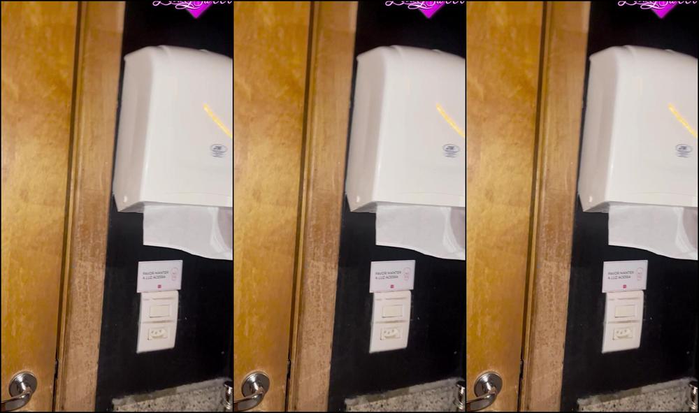 Lizzy Sweet 3704129037 02 21 2025 Achei Esse Video Na Galeria Me Mostrando Bem Safada No Banheiro Do Curso E Piscando O