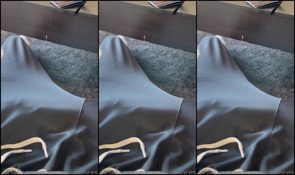 Pengaliprincess Hijabi Cleaner Is Desperate For Cash