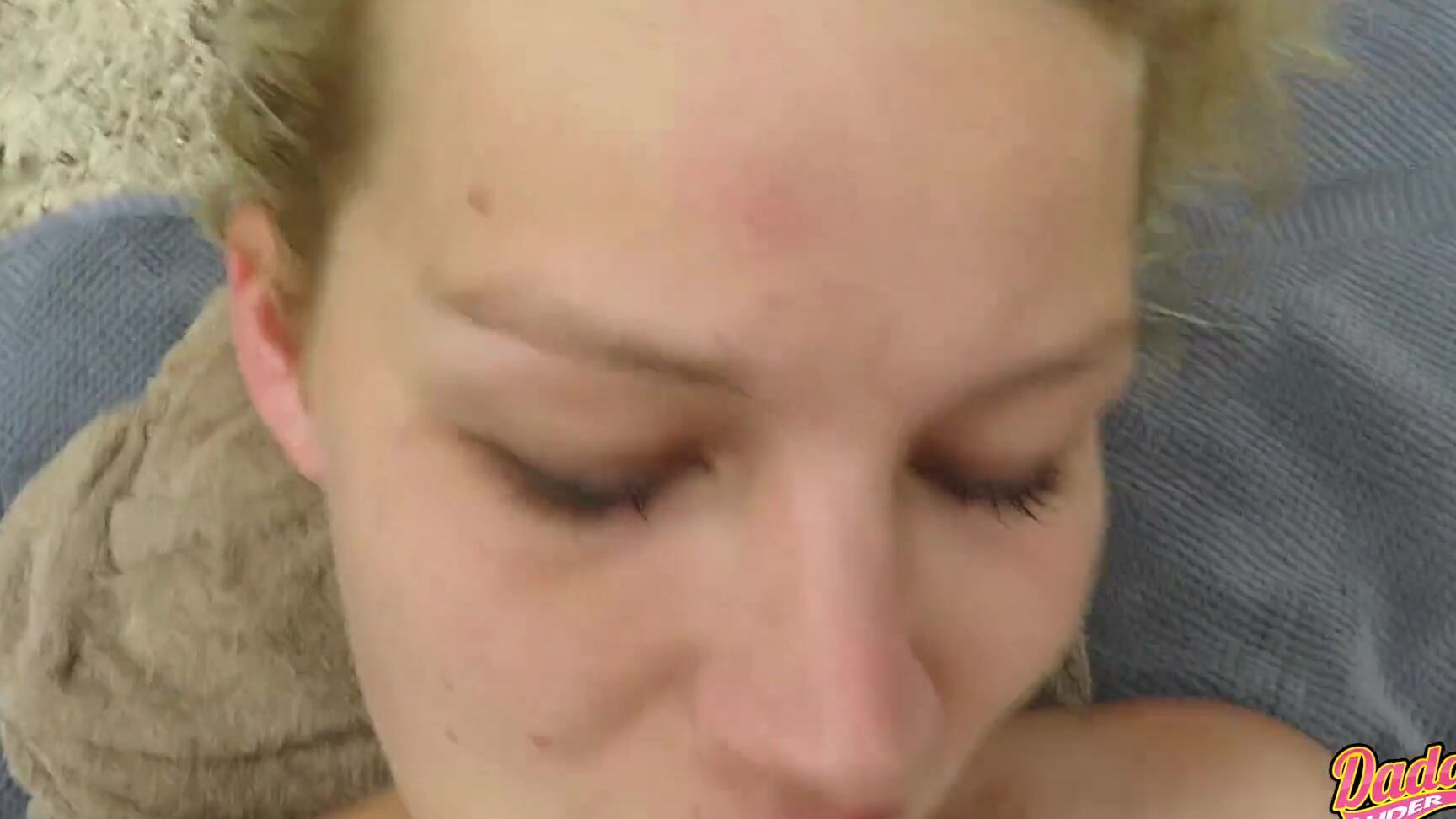 "Daddys Luder" Point Of View, Public, Outdoor, Public Sex, Creampie, Cumshot, Hairy, Behaart, Bush, Daddys Luder, Daddysluder, Daddys Luder German, Öffentlich, Öffentlichkeit, Impregnate Creampie, Pov Creampie, Suggest Daddys Luder Creampie am Bagger