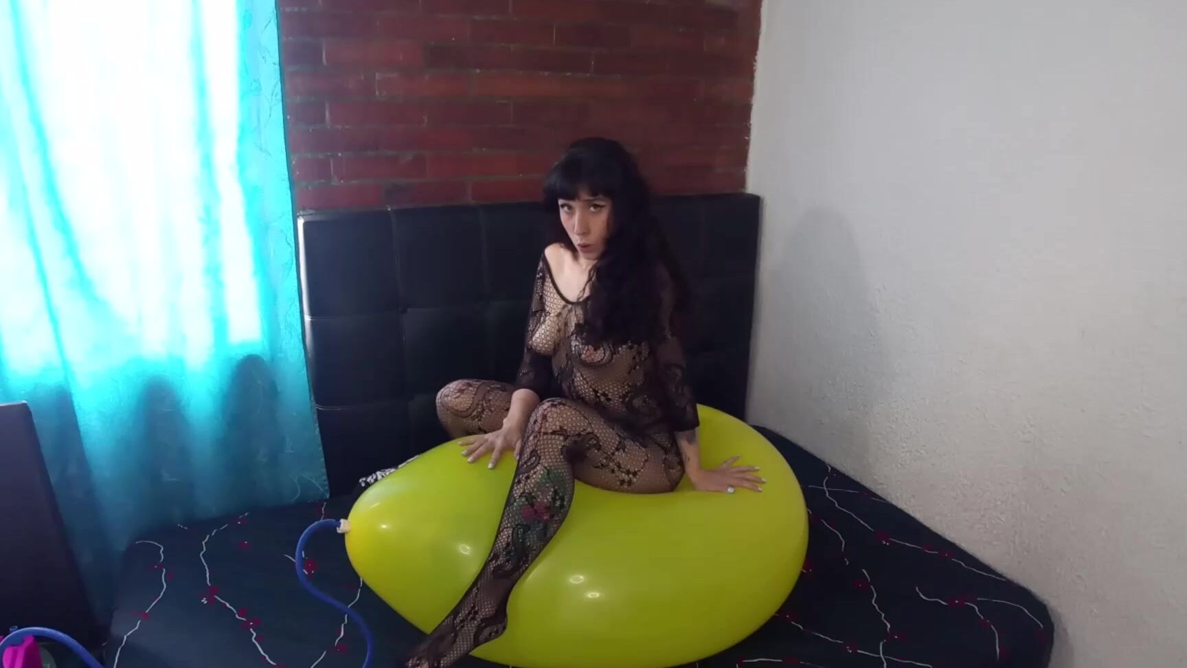 SuicidePonk_TRY-TO-PUT-ME-IN-DOGGY-WHILE-PUMP-TO-POP manyvids