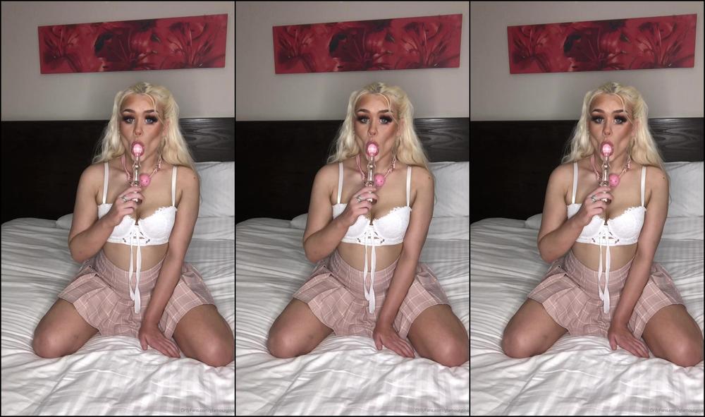 Gbhoney A Cheeky Play Before My Subscriber Arrived