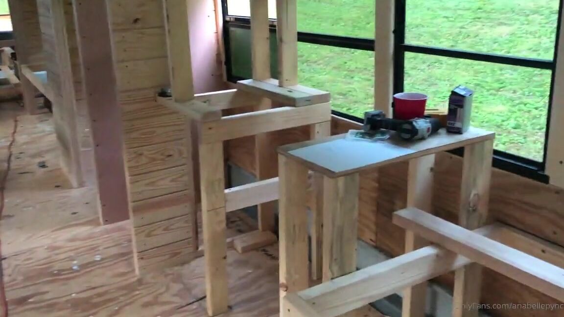 Goddess Anabelle Pync Nicknamed Anabellepync Onlyfans Skoolie Update