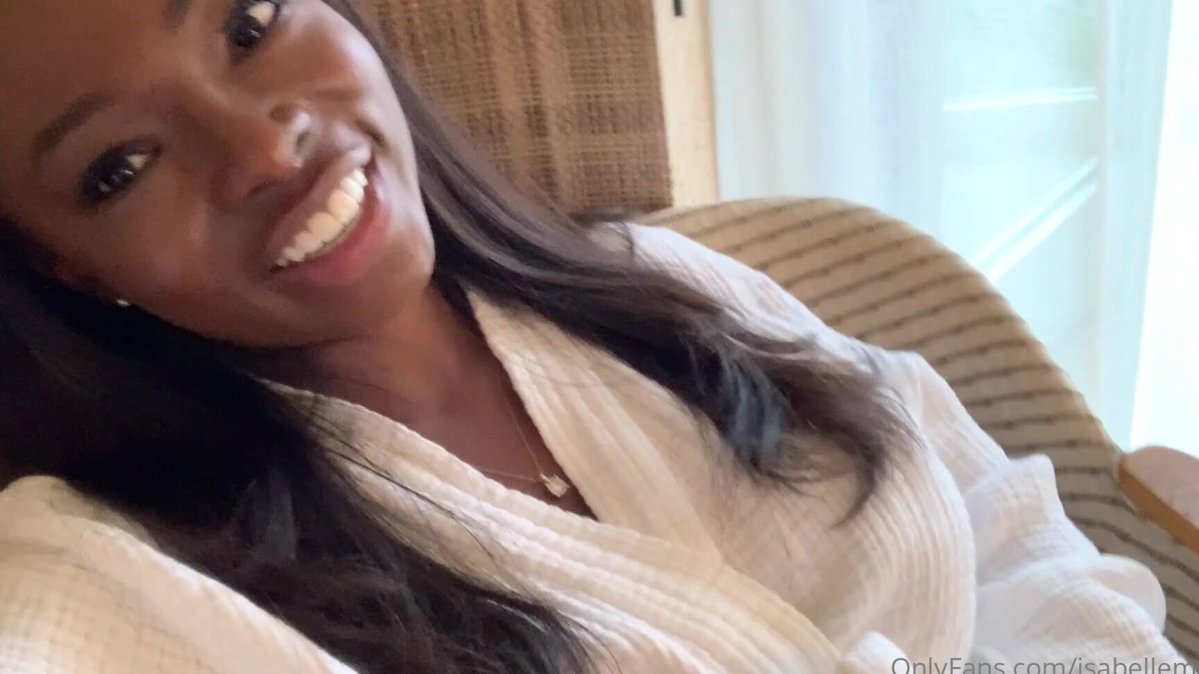 20 08 05 37856669 Guess What I Have Underneath 1920X1080