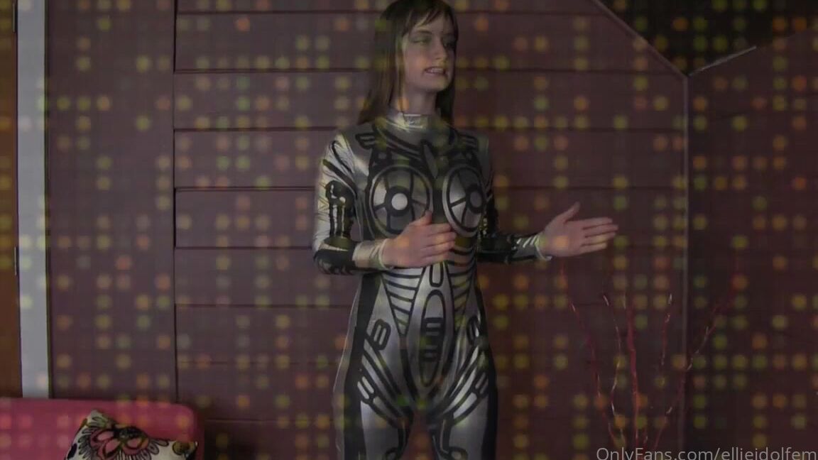 Ellie Idol Femdom  2021-08-05 FEMDOM JOKES WITH PLEASUREBOT JAYNE   This is a super funny humiliation robo clip my frien OnlyFans