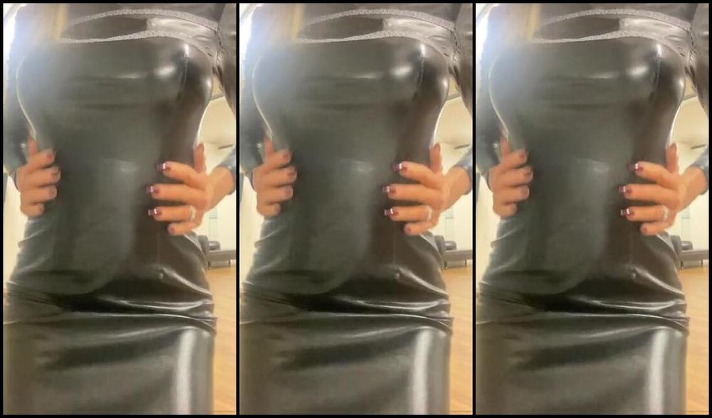 Ladydarkangeluk Onlyfans Don T You Just Love The Sound The Dress Makes The Heel Sound