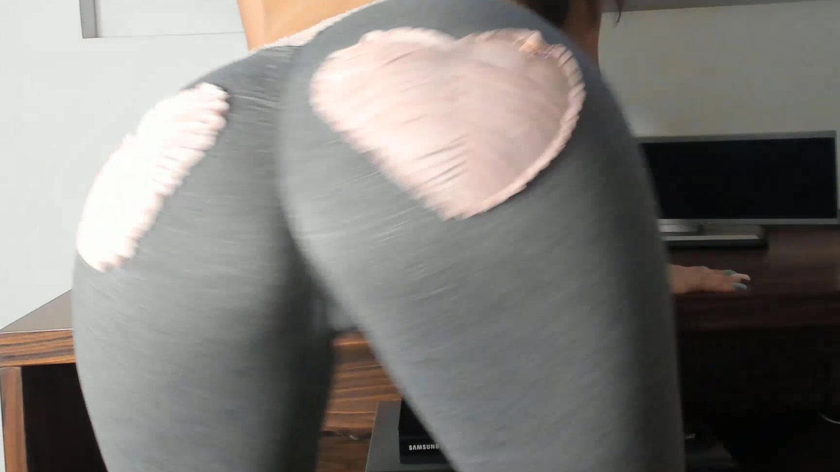 Ass Shaking, Booty Shaking, Pussy Teasing, Striptease, Twerk emanuelly raquel extreme tease big butt yoga pants twerk ManyVids