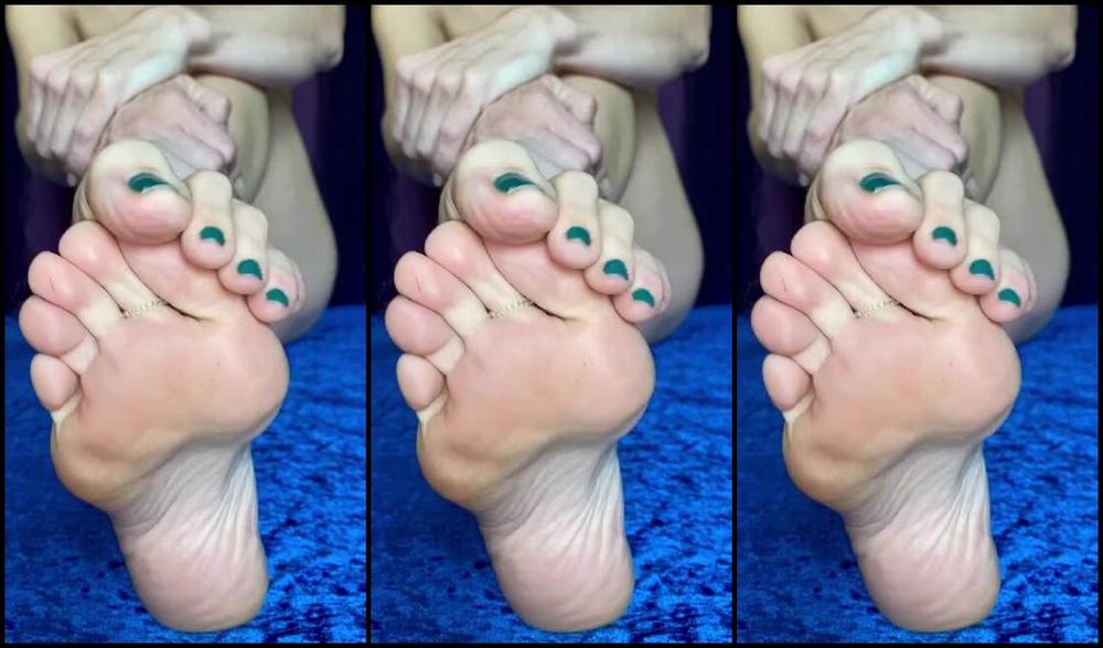 Lezlyan Nicknamed La Little Dancer Feet Onlyfans How S This For Up Close And Personal I Had To Remove The Sound From This