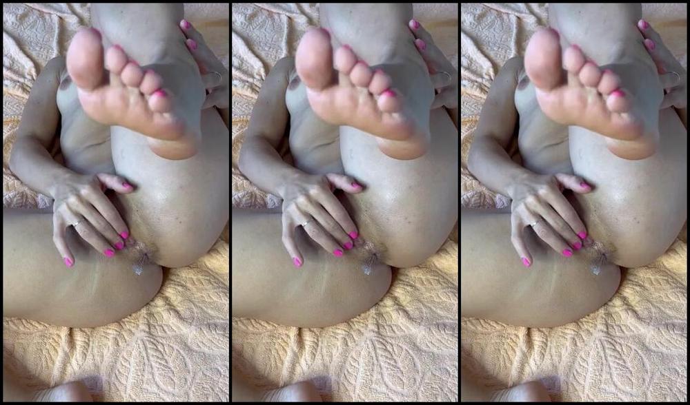 Froggeevip Onlyfans Thinking About You Sucking My Toes