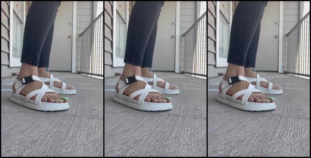 Pinkyyperfect Onlyfans Can You Imagine Sniffing My Soles Toes After Alllllll Day In My Dirty Sweaty Sandals Paradise W