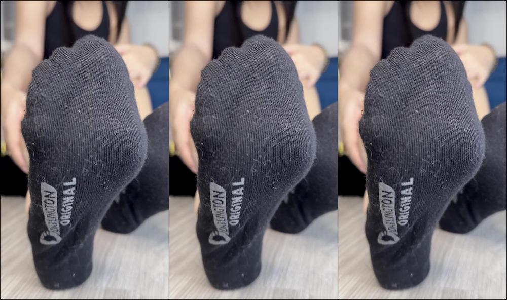 anikaprettyfeet 2023 09 18_at_07 38 fansly fansly