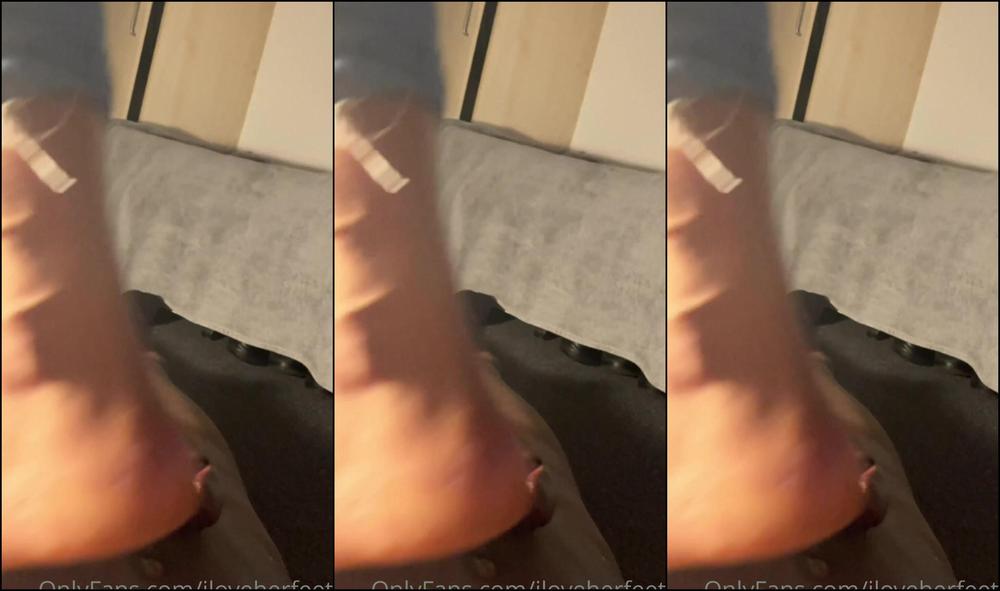 Iloveherfeettt Goldenfeetgoddess And I Were Playing Around And Got The Idea To Try Something Different