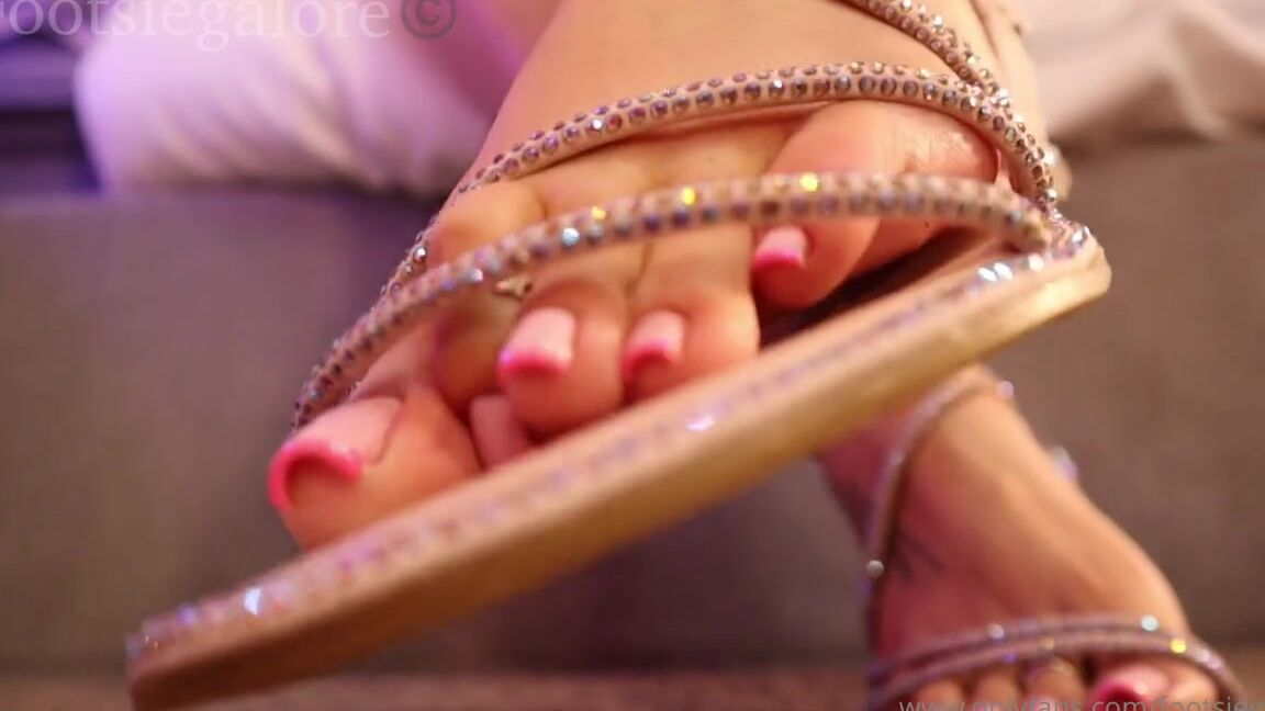 Footsiegalore Onlyfans Saturday Sandals Time To Get Up Close And Personal With My New Pedi