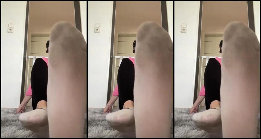 Socksfeet Misstress Nina Onlyfans 06 07 2024 Today You Can Have Fun With My Dirty White Socks Ill Relax In The Meantime You