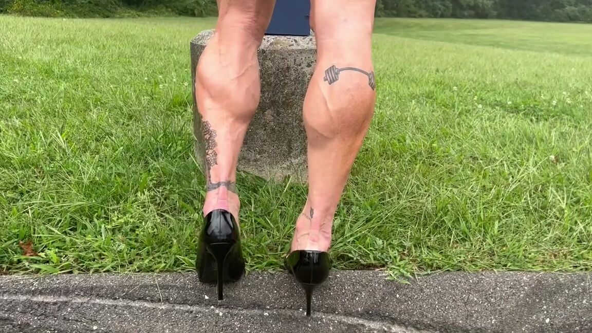 Kandy Legs Aka Kandylegsxxx Onlyfans As Requested These Calves Tho All Those Ballet Classes On My Toes Paid Off